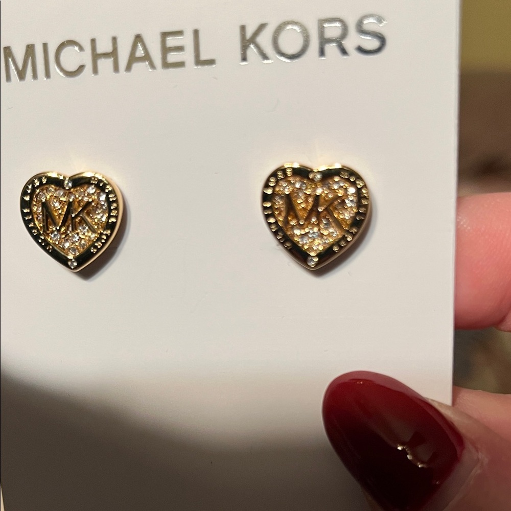 NWT Michael Kors Gold Heart Stud Earrings with bling - Picture 4 of 6
